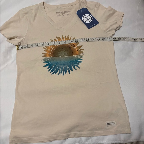 Life is Good Under Sunflower Short Sleeve Crusher Vee - Picture 3 of 9